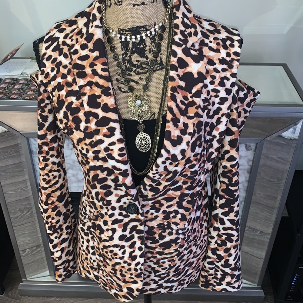 NWOT Boston Proper cold shoulder blazer.